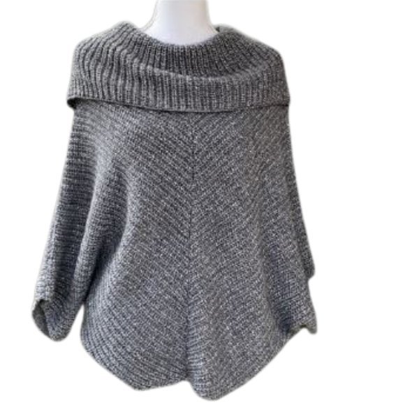 NWT New Wool Solid Gray with Metallic Design Poncho‎ Size Large Women's Fashion - Picture 1 of 5